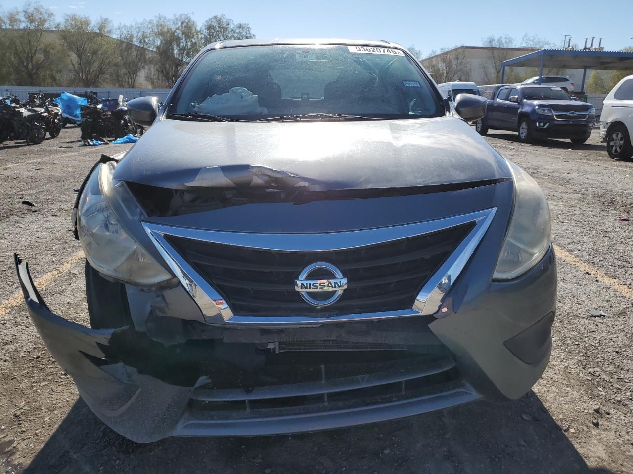 2016 NISSAN VERSA
