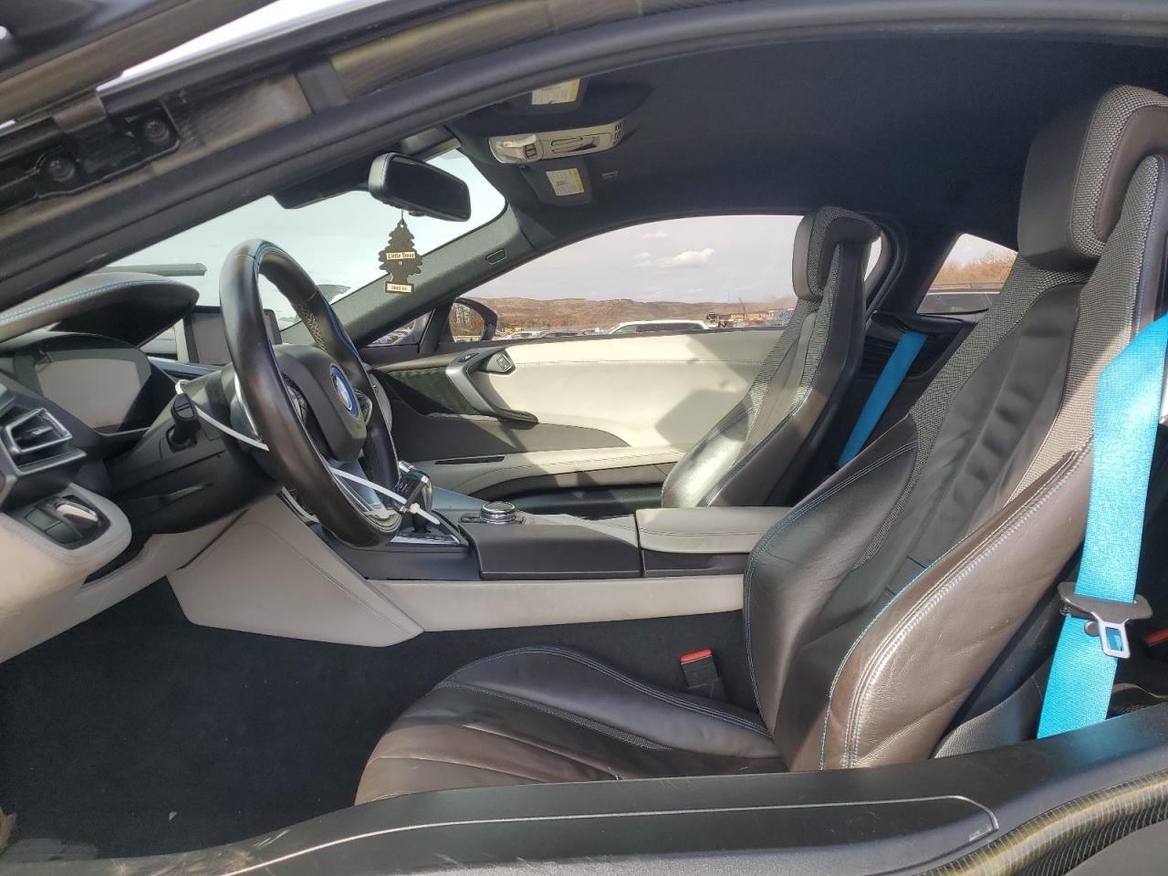 2016 BMW i8