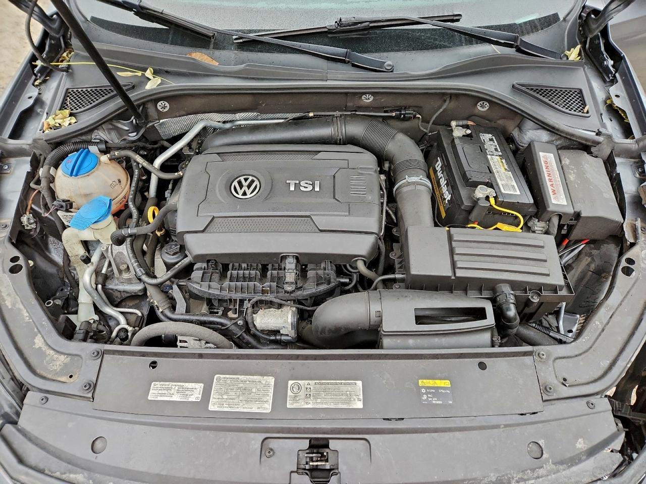 2017 VOLKSWAGEN Passat