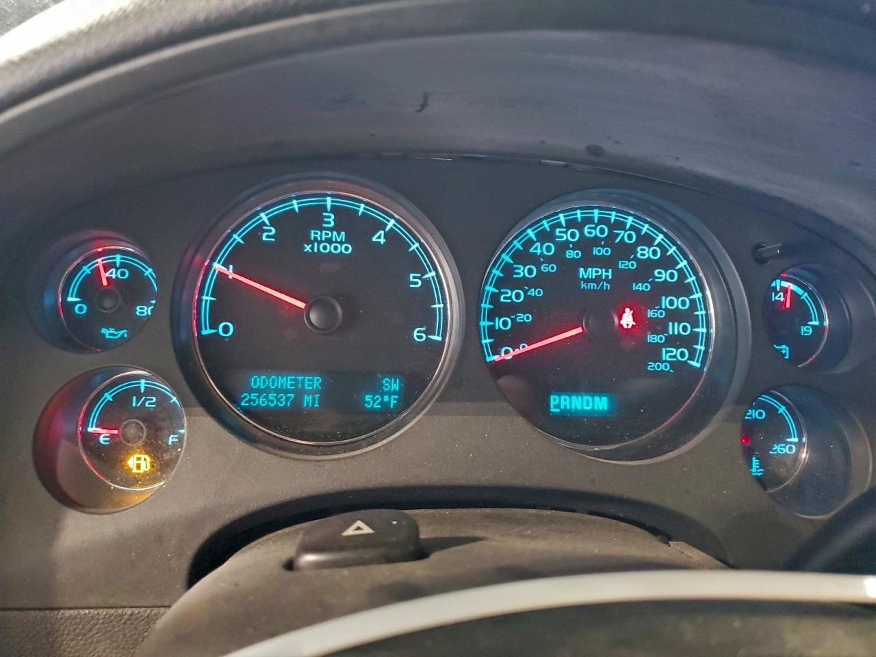2011 CHEVROLET Tahoe