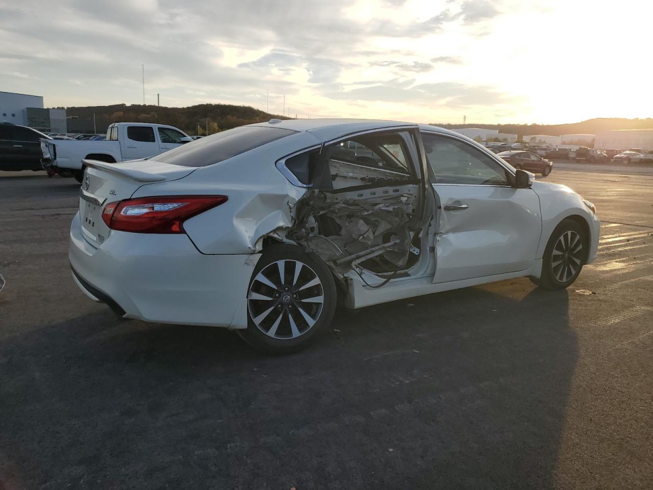 2016 NISSAN ALTIMA