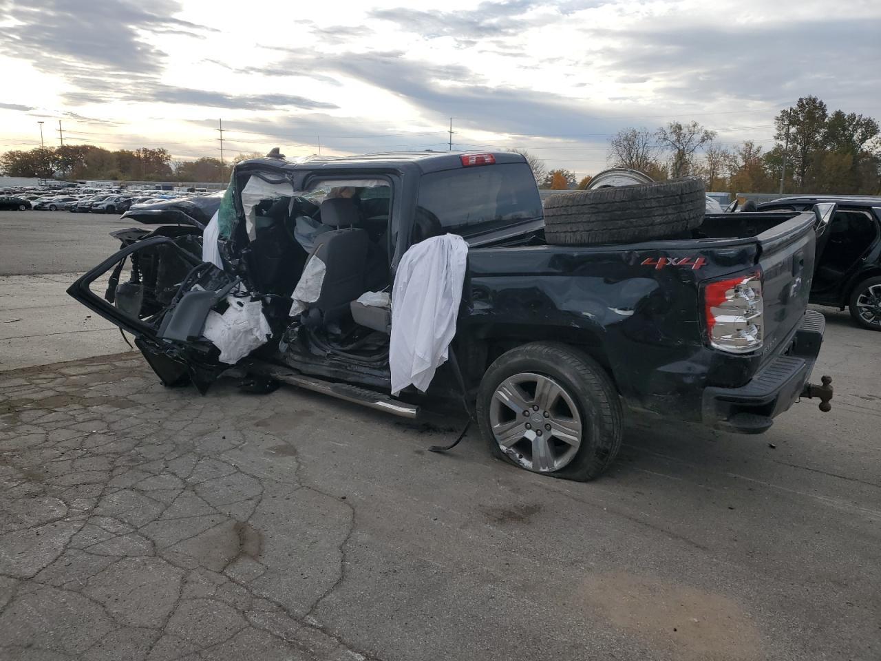 2018 CHEVROLET Silverado
