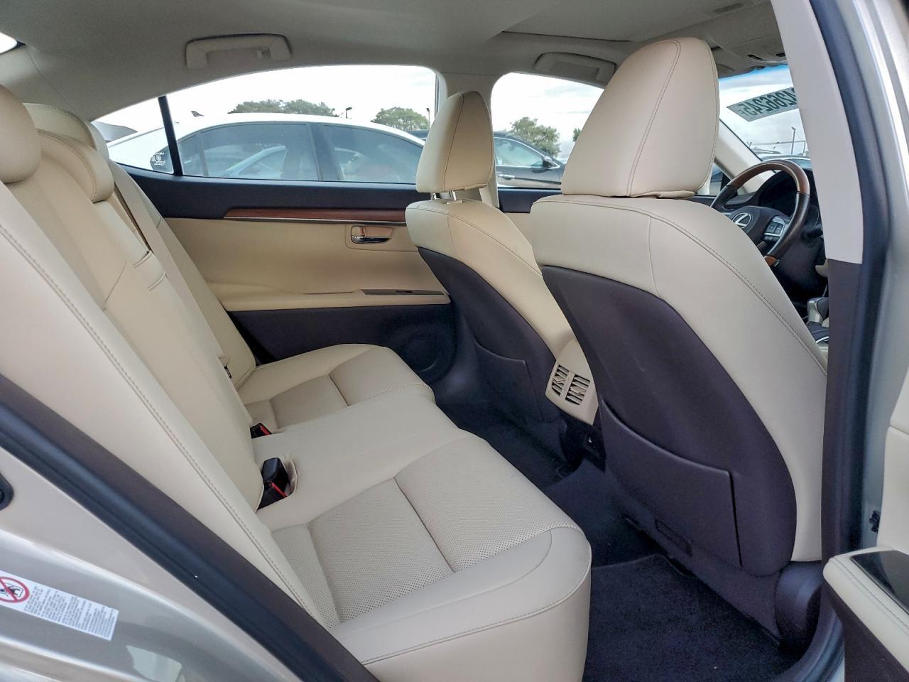 2017 LEXUS ES 300H
