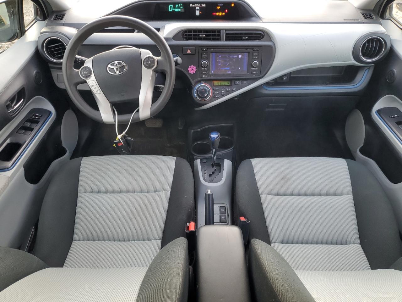 2012 TOYOTA Prius c