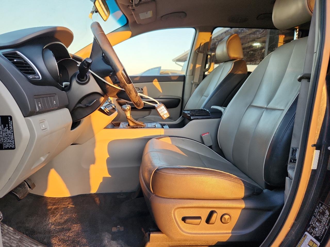 2017 KIA SEDONA