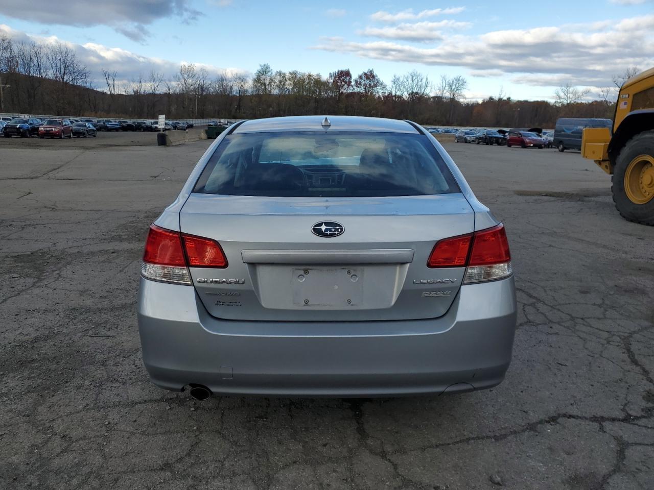 2014 SUBARU Legacy