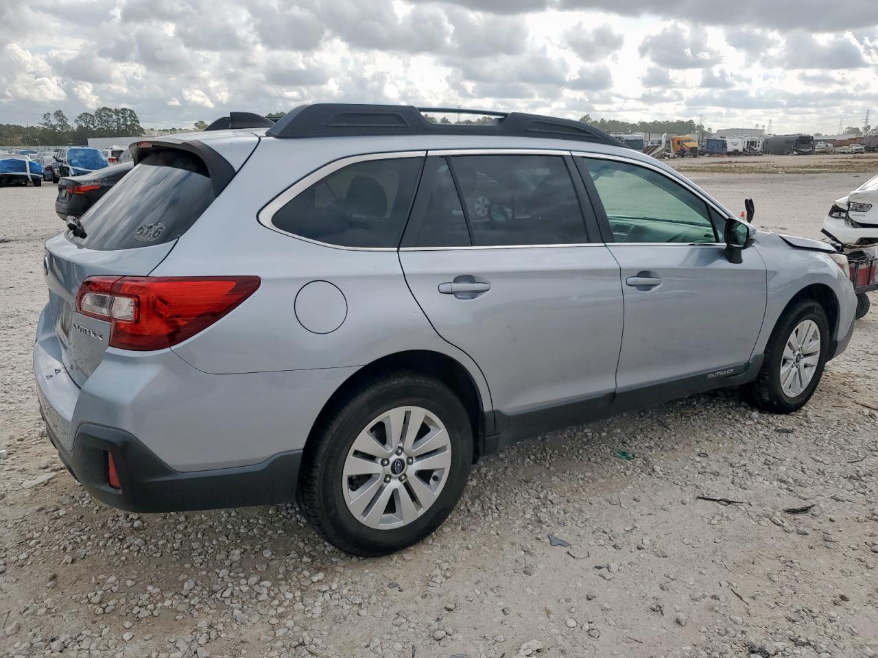 2019 SUBARU Outback