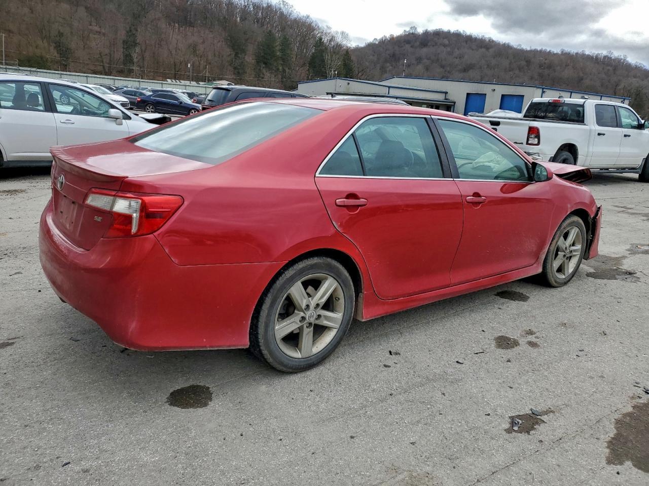 2014 TOYOTA CAMRY