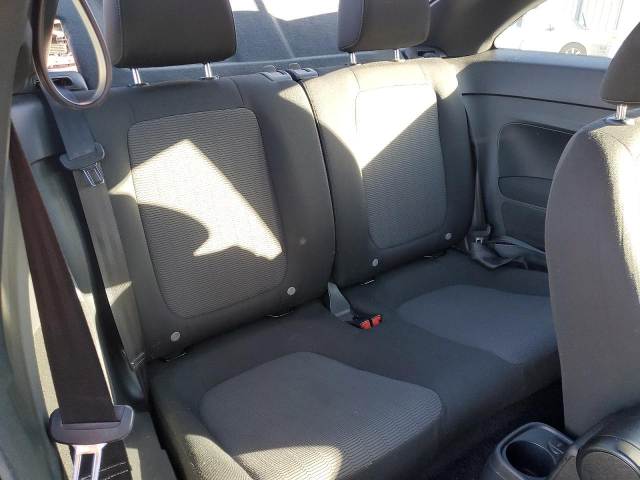 2014 VOLKSWAGEN Beetle