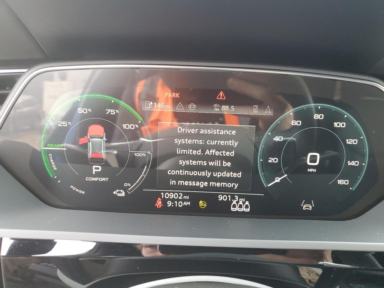 2024 AUDI SQ8