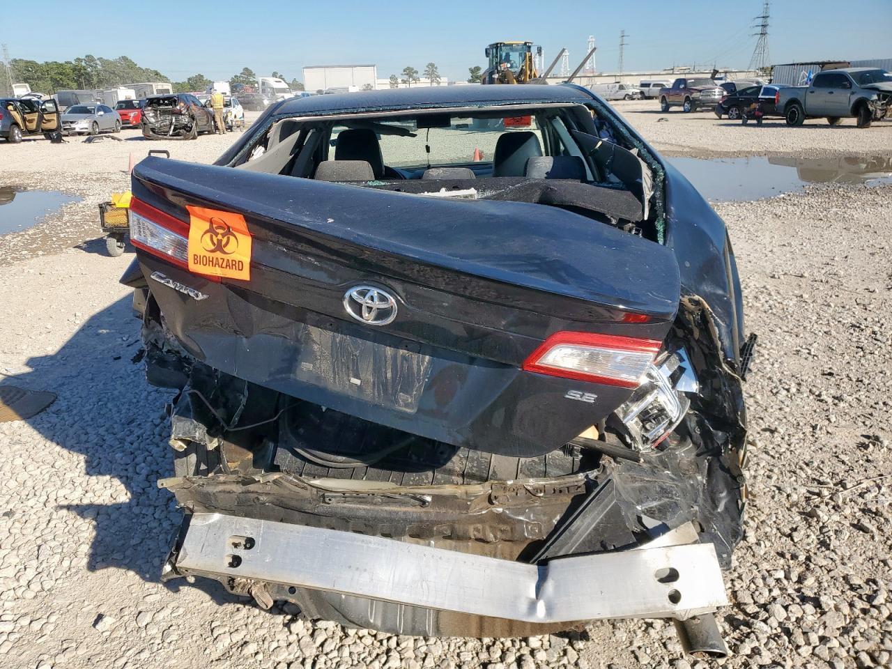 2014 TOYOTA CAMRY