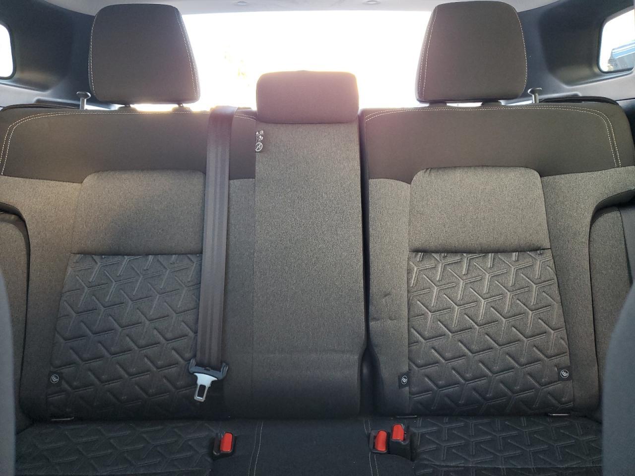 2025 NISSAN KICKS