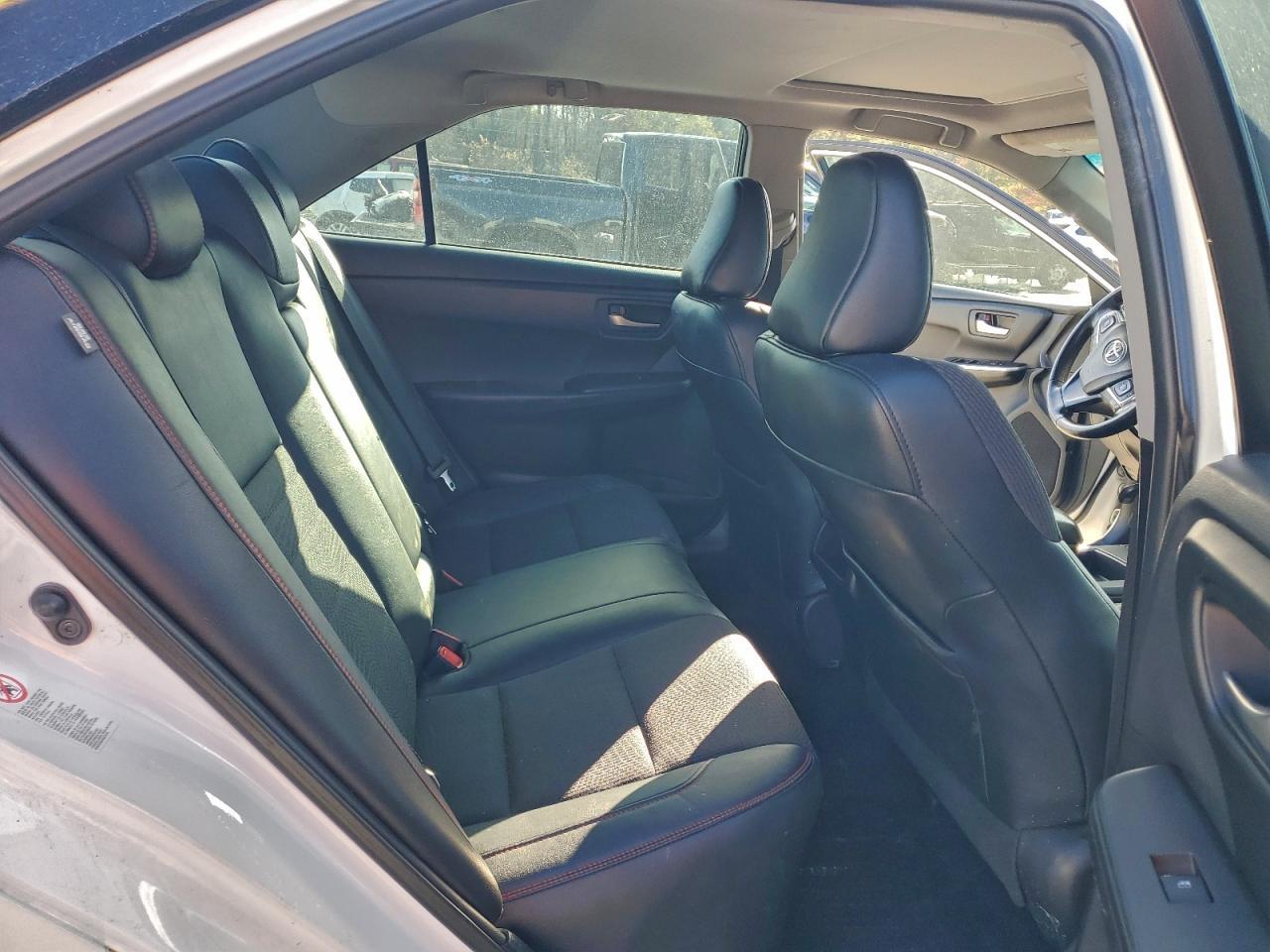 2016 TOYOTA CAMRY
