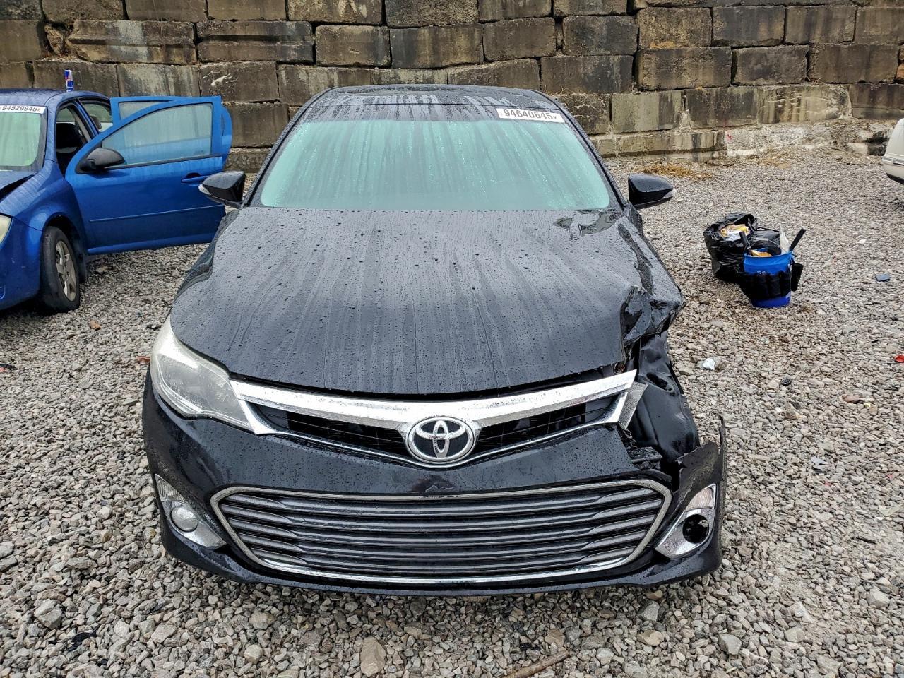 2013 TOYOTA Avalon
