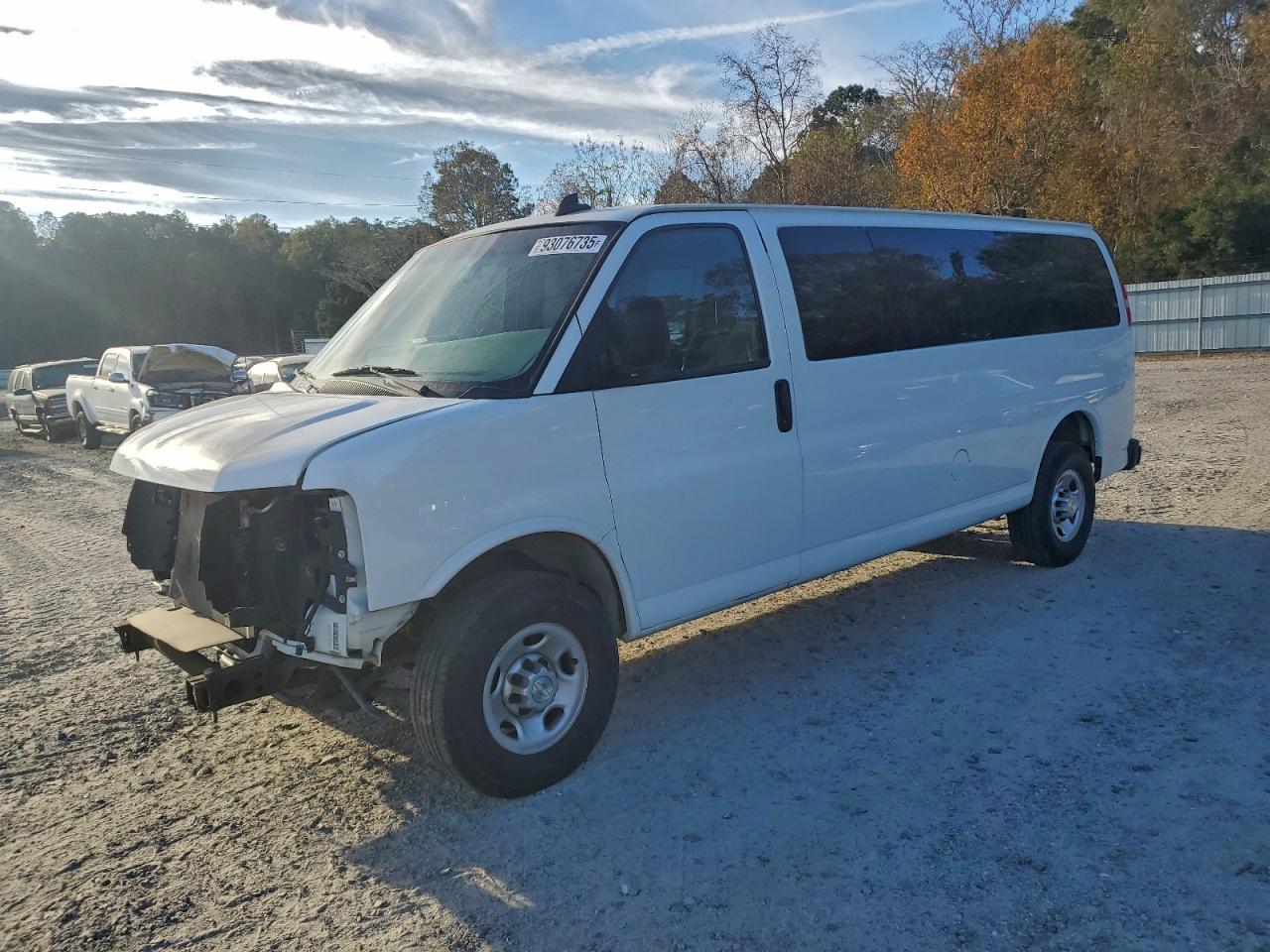 2023 CHEVROLET Express 3500