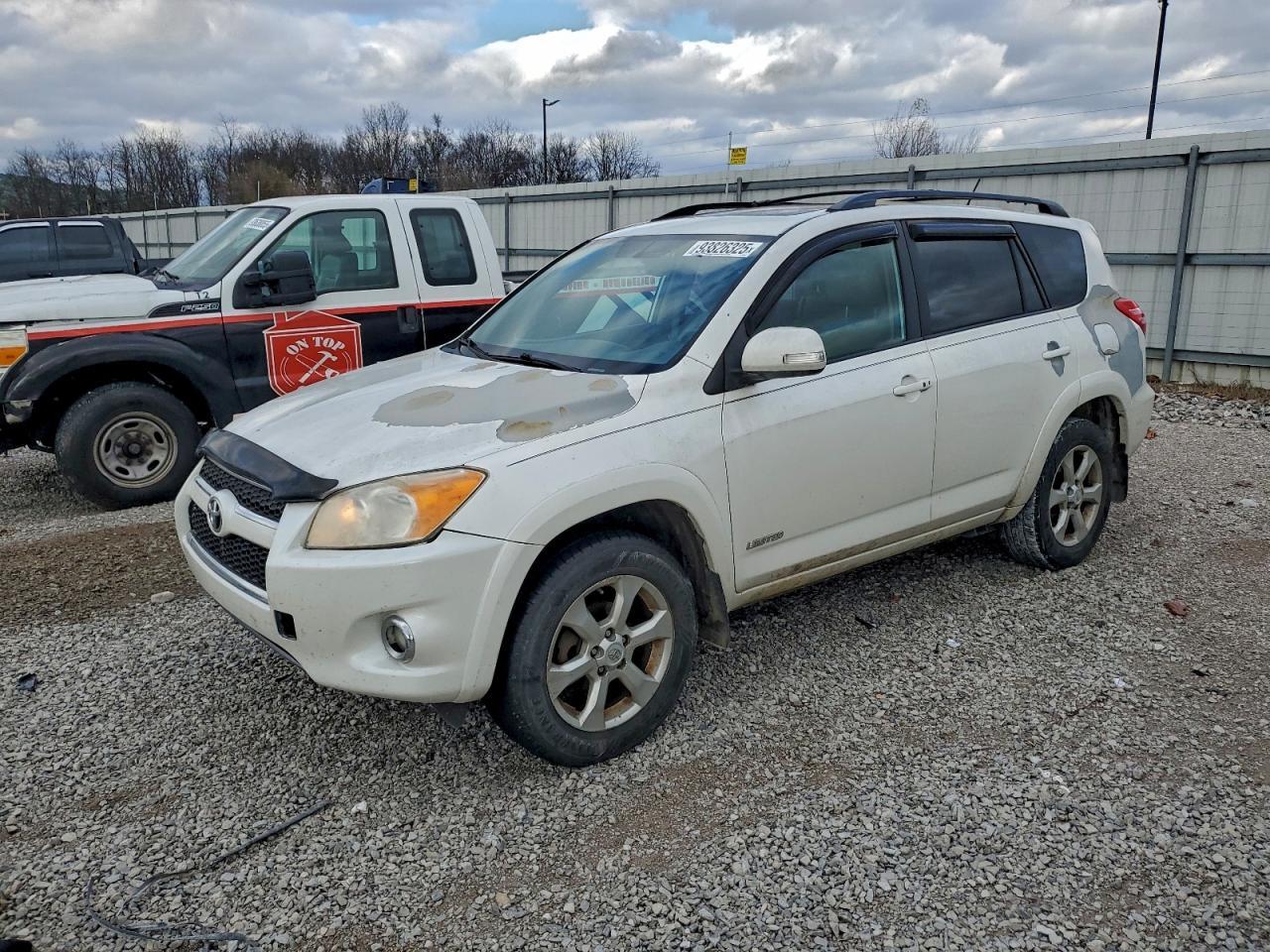 2011 TOYOTA RAV4