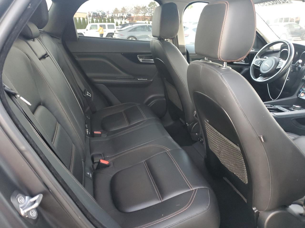 2018 JAGUAR F-Pace