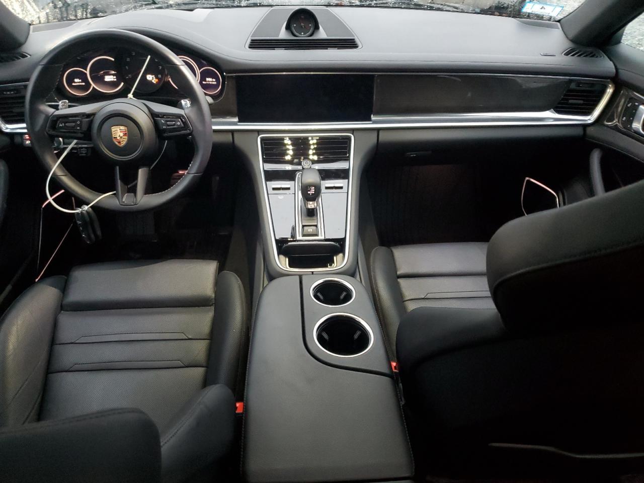 2023 PORSCHE Panamera