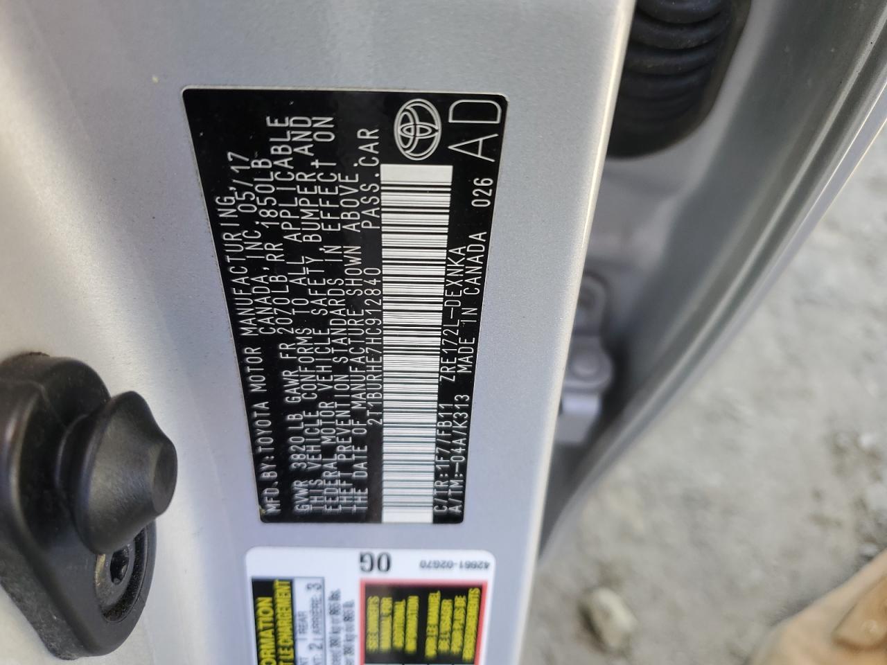 2017 TOYOTA COROLLA