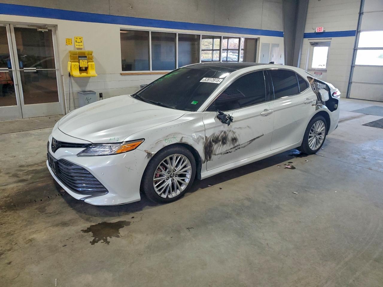 2018 TOYOTA CAMRY