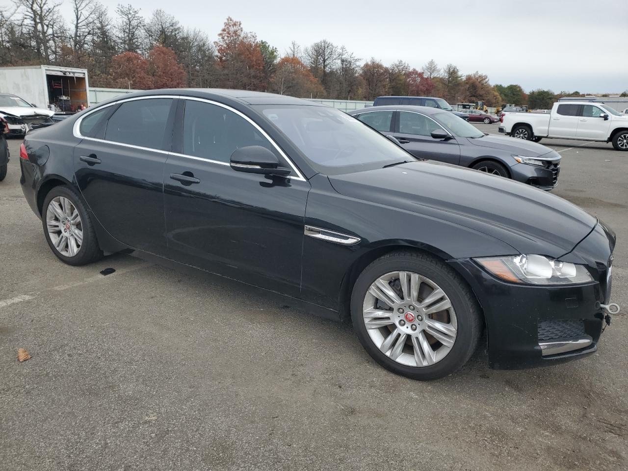 2017 JAGUAR XF