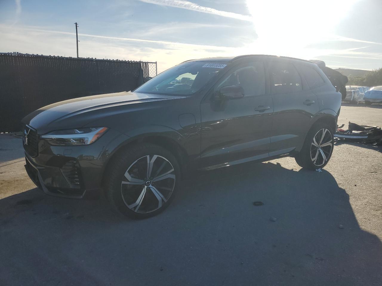 2022 VOLVO XC60
