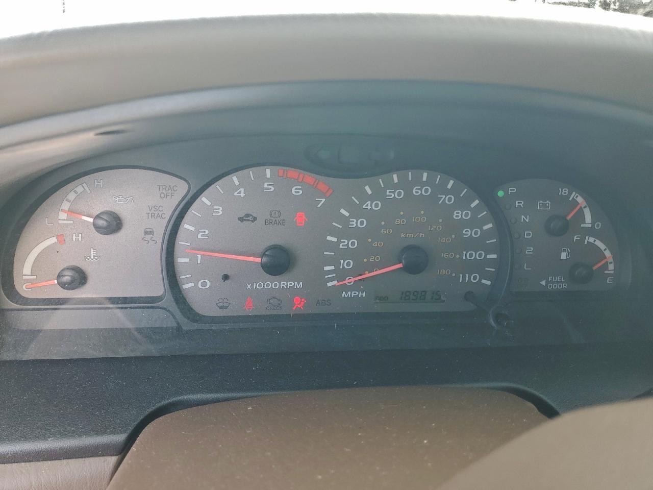 2003 TOYOTA Sequoia