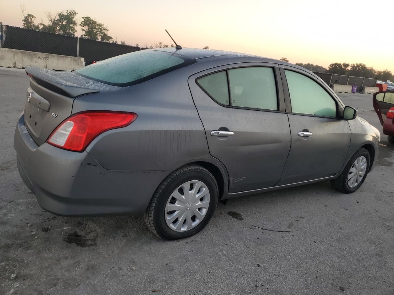 2019 NISSAN VERSA