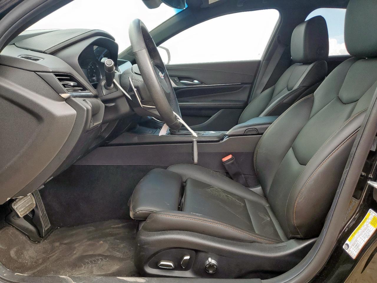 2022 CADILLAC CT4
