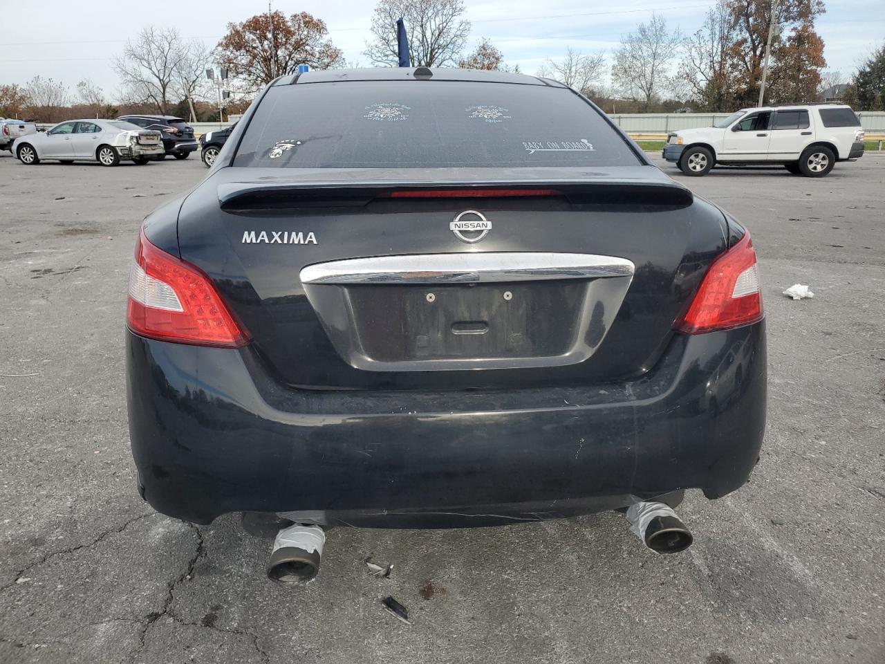 2011 NISSAN Maxima