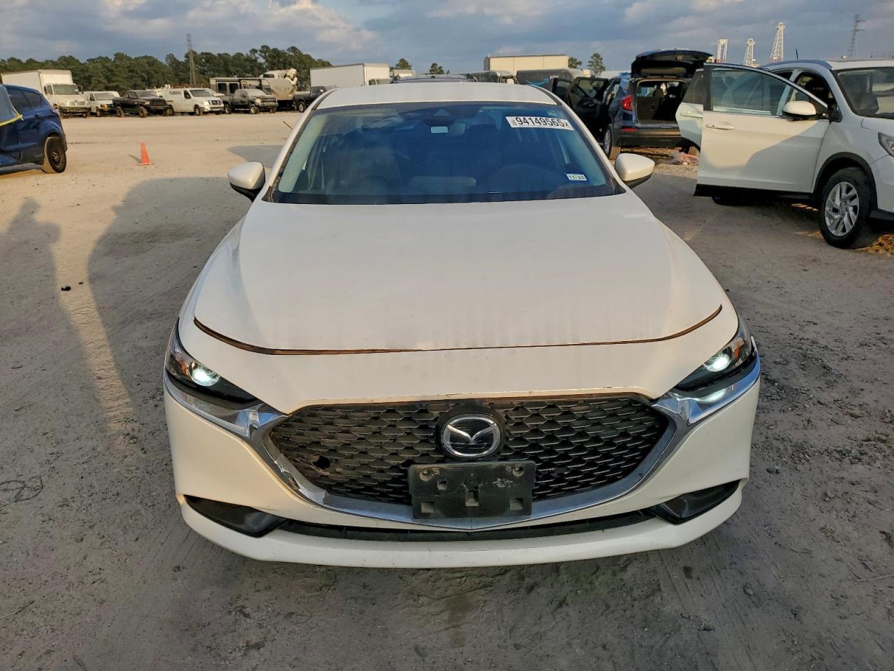 2019 MAZDA 3