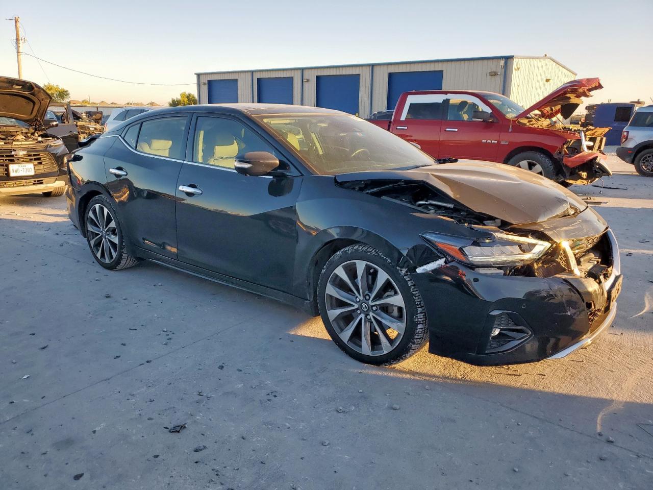 2019 NISSAN Maxima