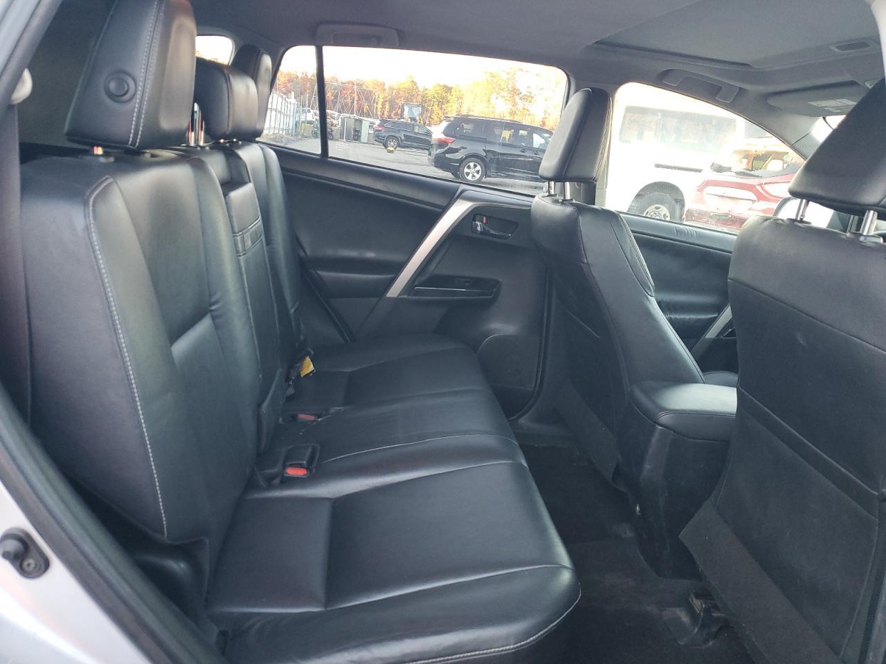 2016 TOYOTA RAV4