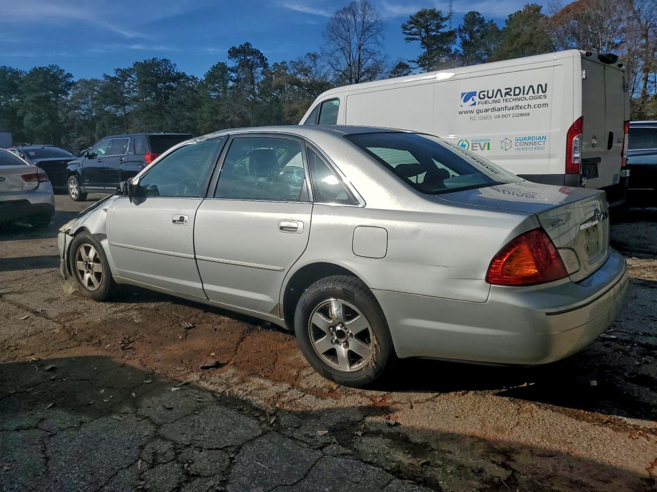 2002 TOYOTA Avalon