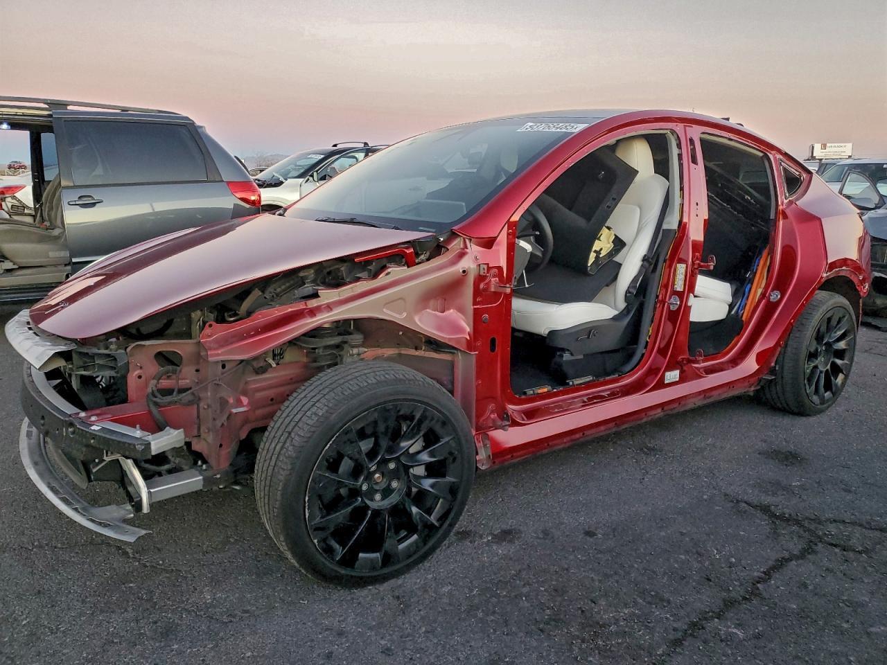 2024 TESLA MODEL Y