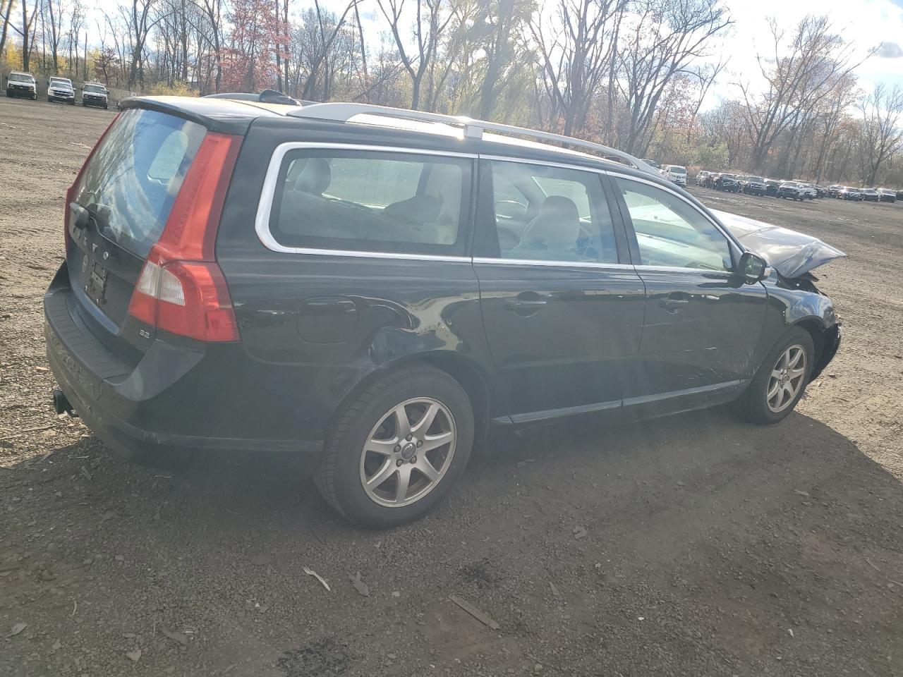 2008 VOLVO V70