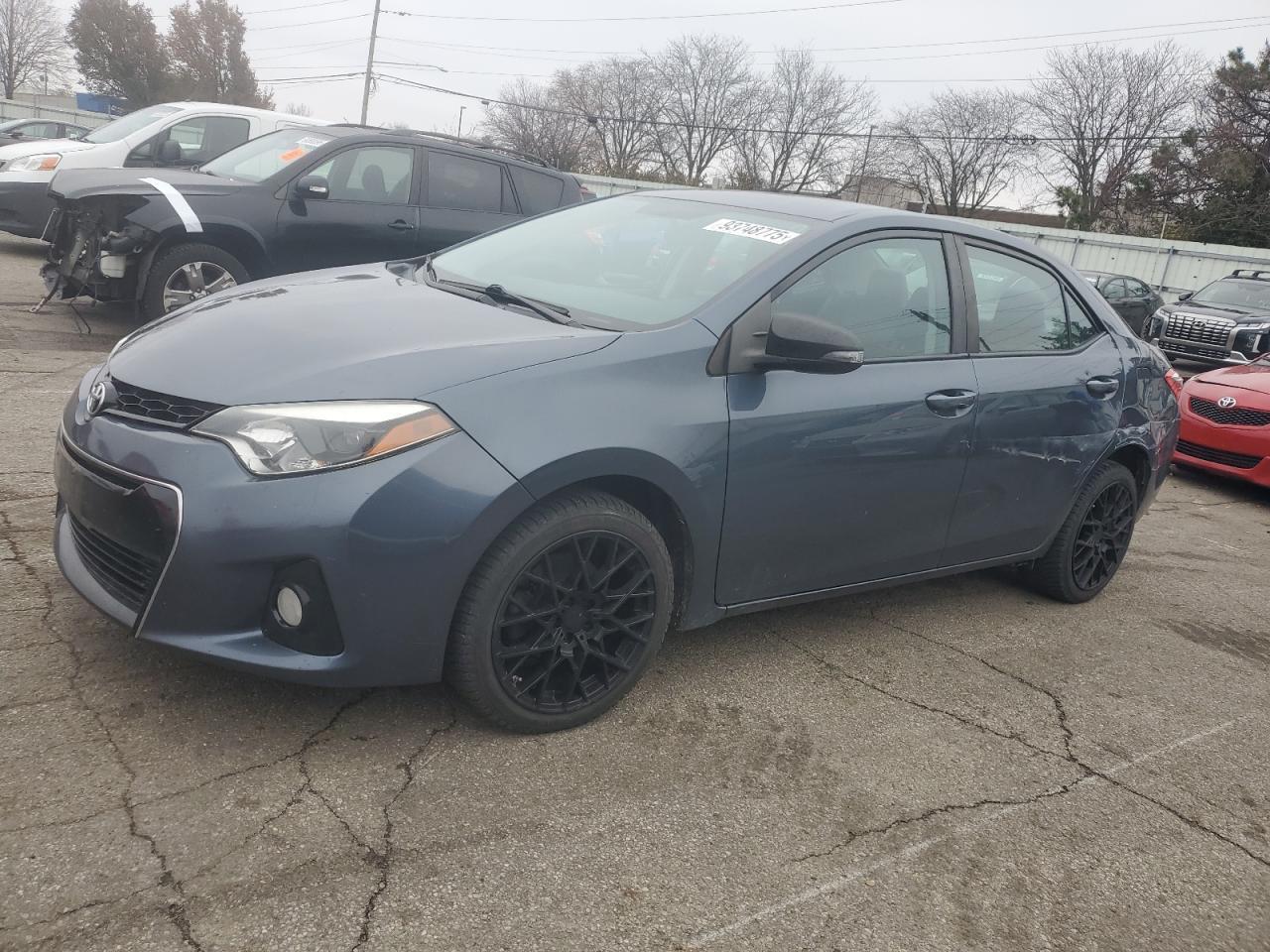 2015 TOYOTA COROLLA
