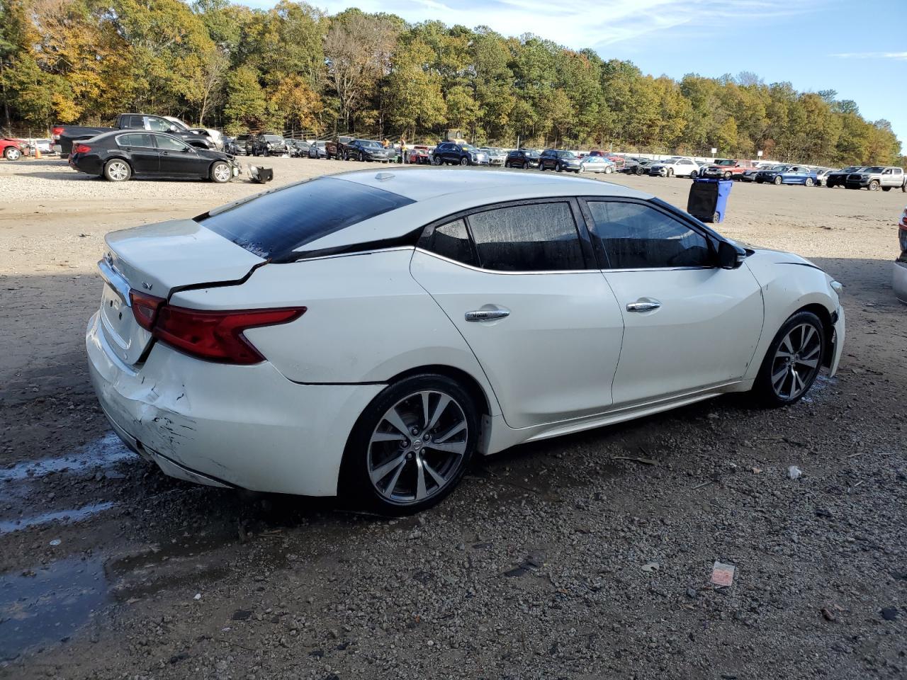 2017 NISSAN Maxima