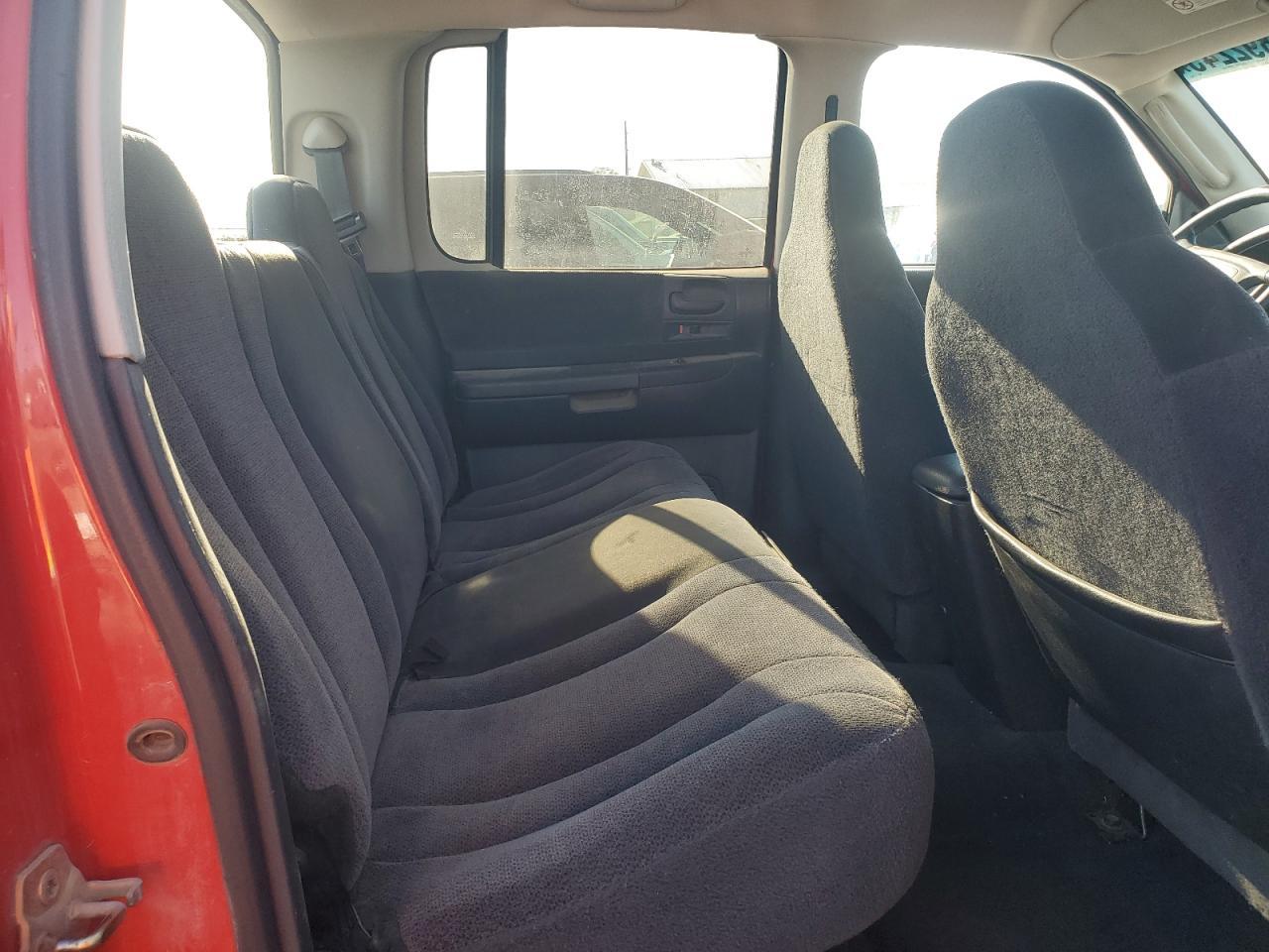 2004 DODGE Dakota