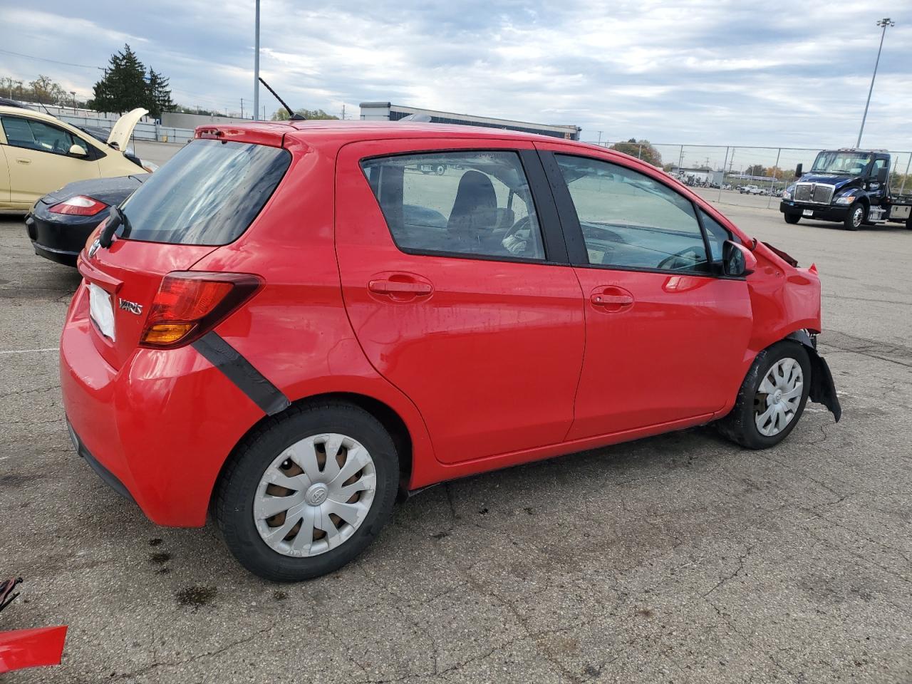 2016 TOYOTA YARIS
