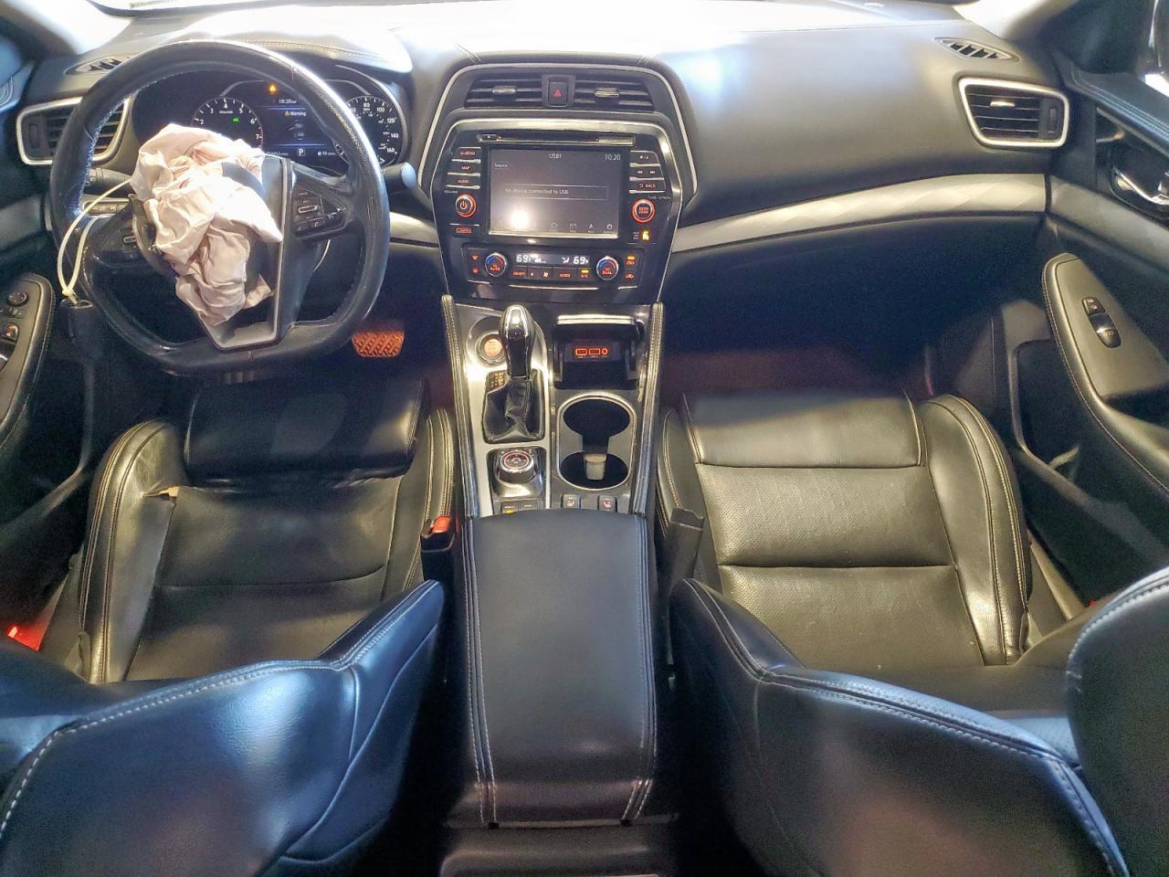 2017 NISSAN Maxima