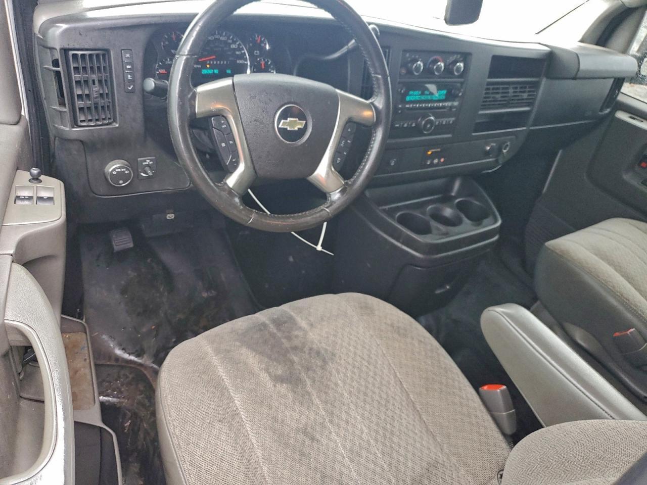 2014 CHEVROLET Express 1500