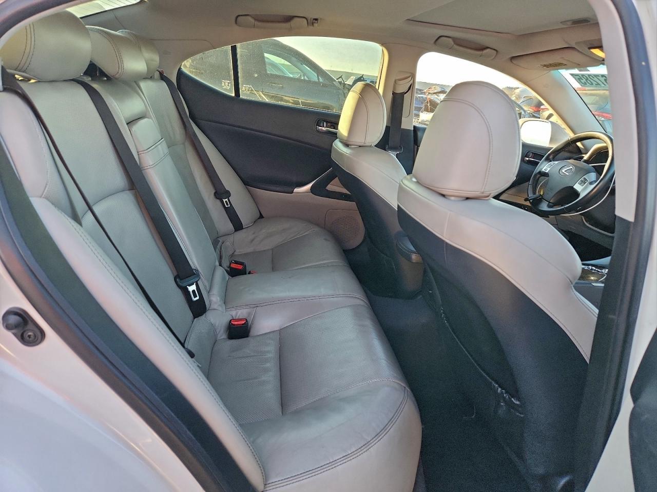 2011 LEXUS IS 250