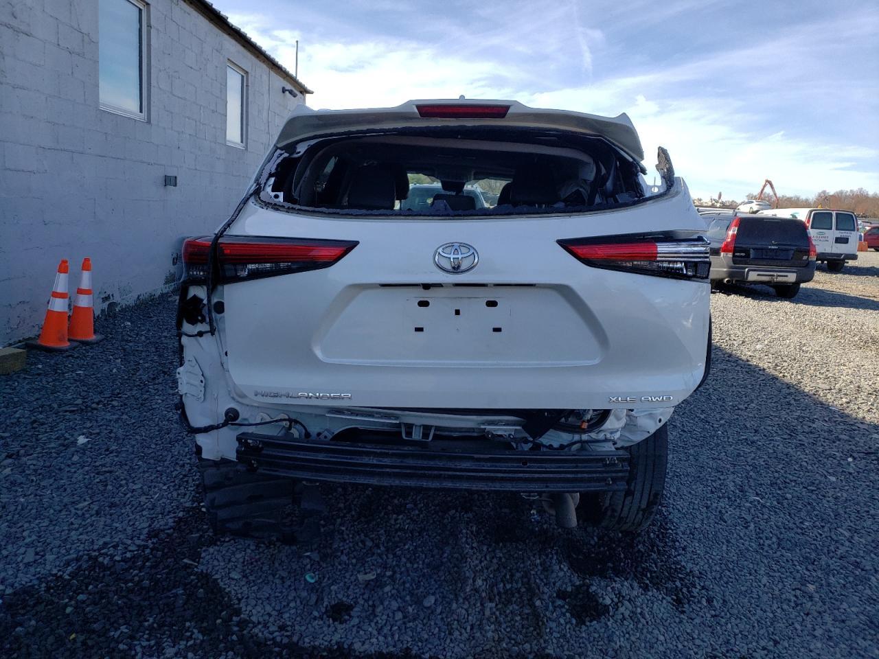 2021 TOYOTA HIGHLANDER