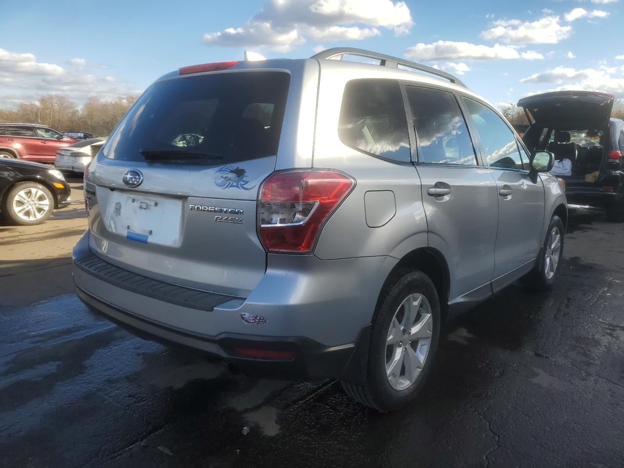 2016 SUBARU FORESTER