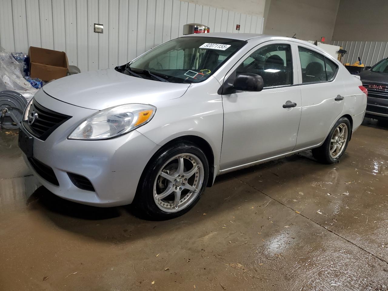2014 NISSAN VERSA