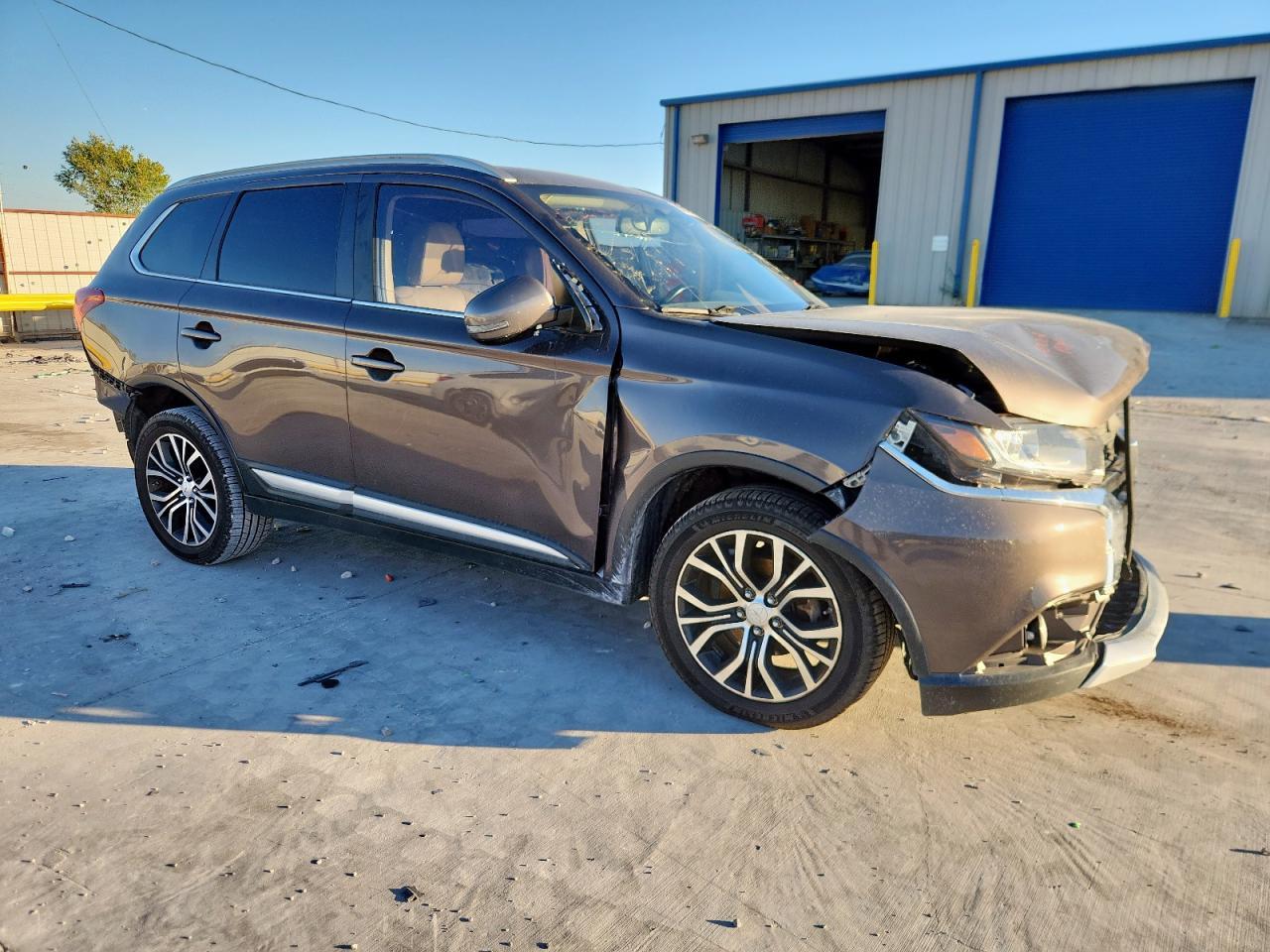 2017 MITSUBISHI outlander