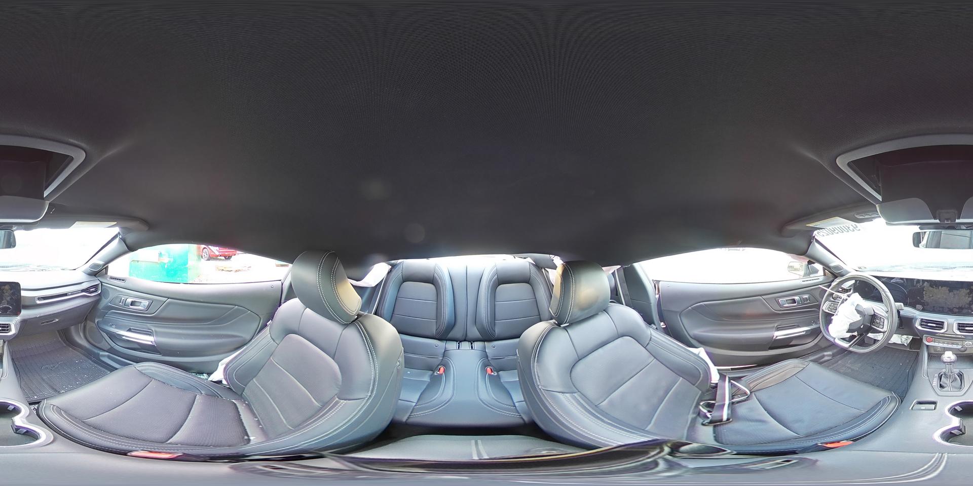 2025 FORD MUSTANG