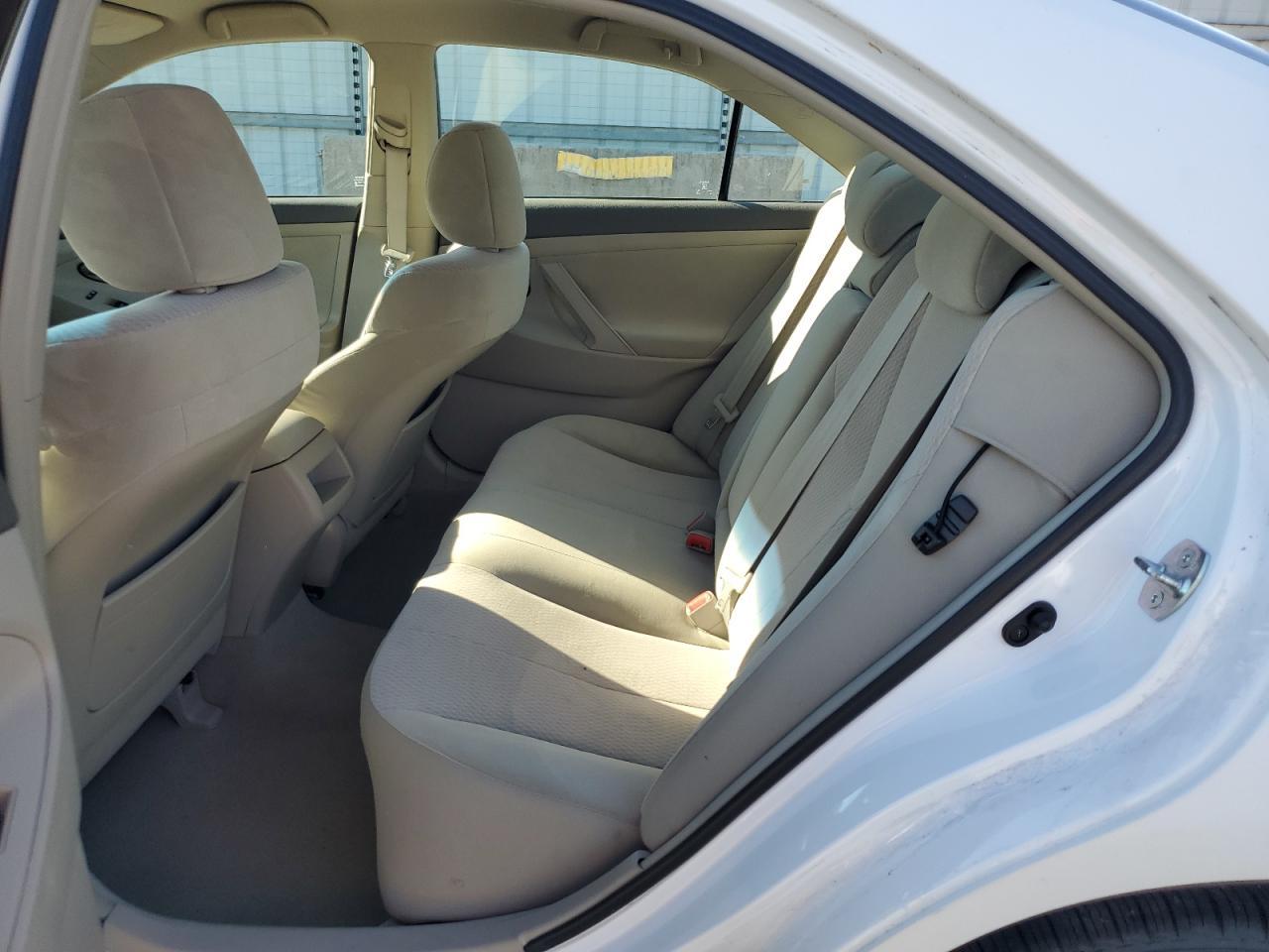 2011 TOYOTA CAMRY