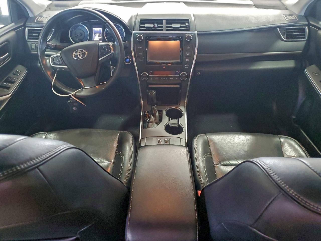 2016 TOYOTA CAMRY